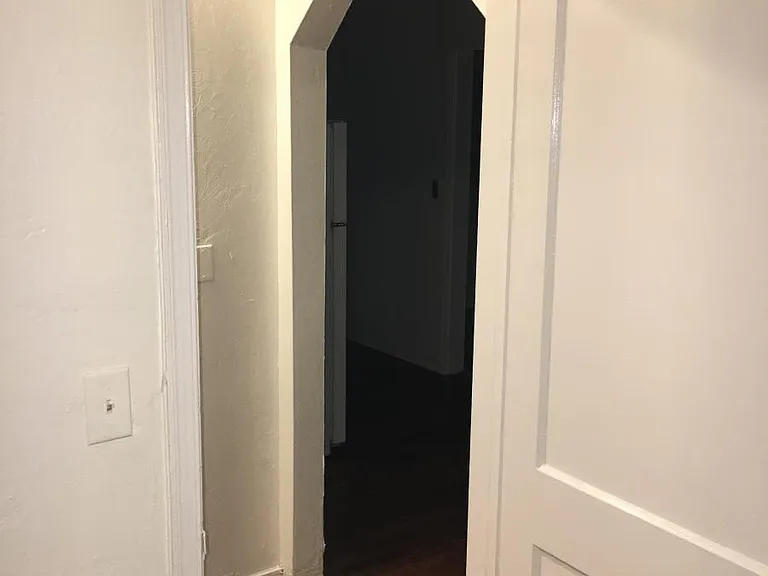 418 Valencia Ave — Photo 8