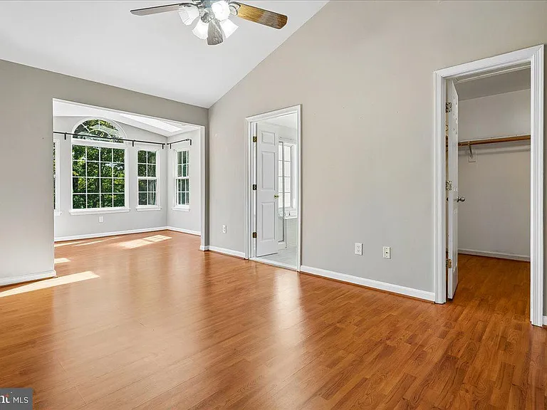 3802 Koval Ln — Photo 11