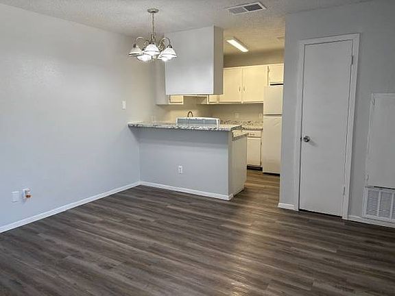 4th image of 3400 Roland Rd #29576644e