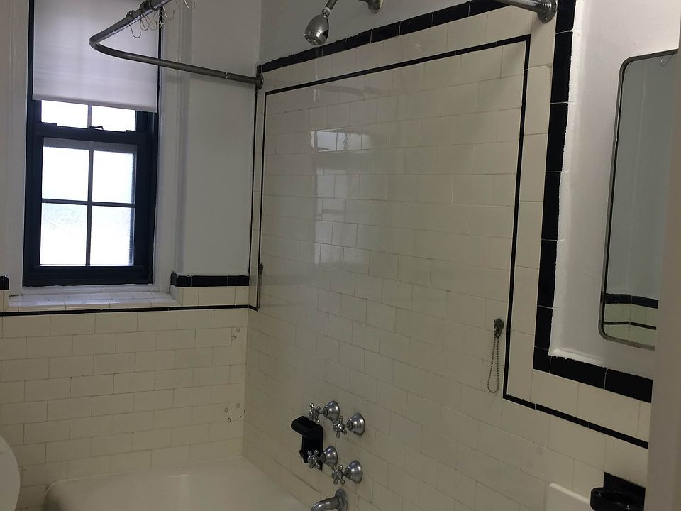 2nd image of 5101 39th Ave APT A12