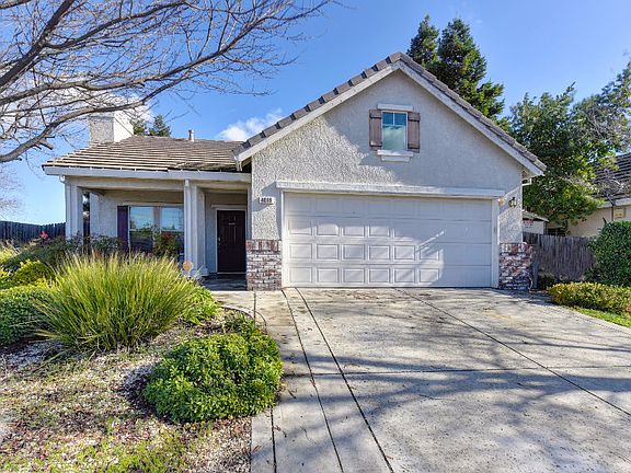 2nd image of 4018 Saintsbury Dr