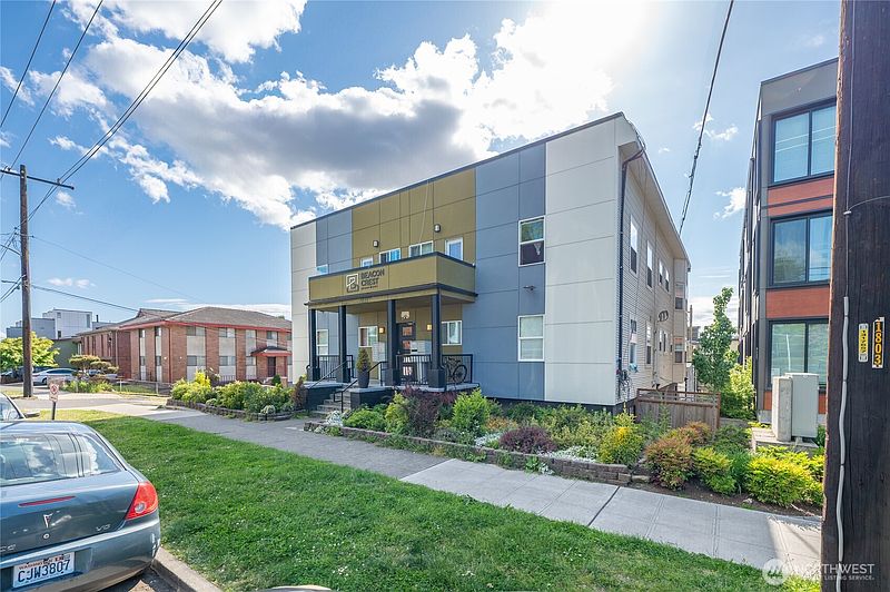 4th image of 1815 13th Avenue S