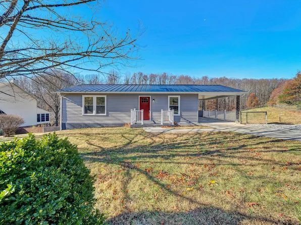 5962 Two Ford Rd, Roanoke, VA 24018