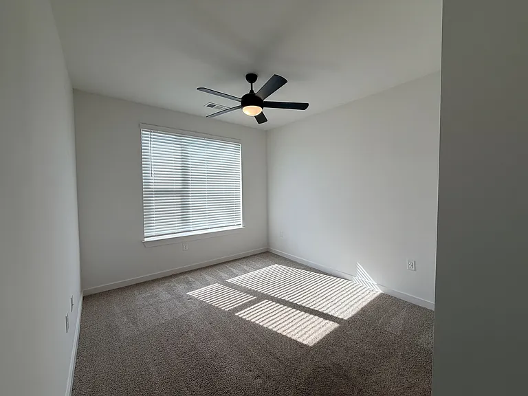 The Wren Apartments — Photo 139