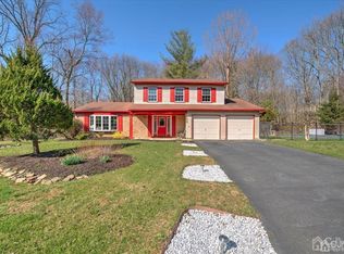 109 Fawn Dr, Matawan, NJ 07747