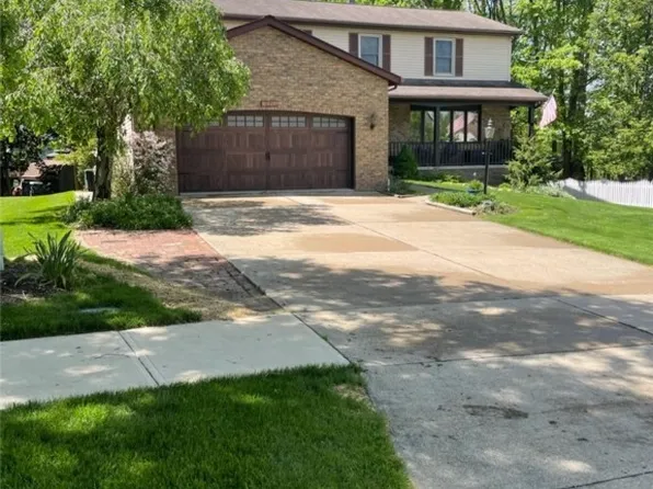 3991 Sanford Dr, Parma, OH 44134