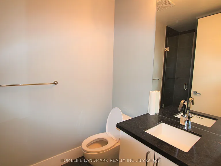 29 Queens Quay E #1019 — Photo 8