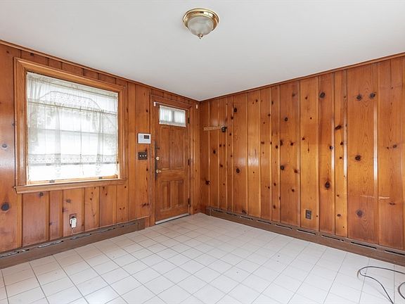 2nd image of 52 Keating St