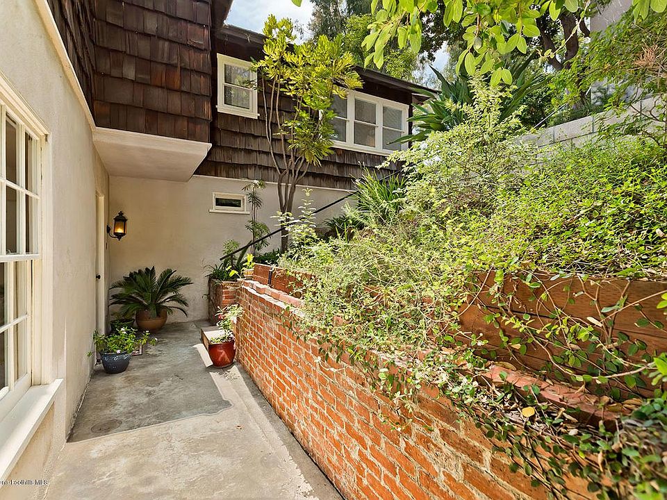 1st image of 1316 Mountain View Ave