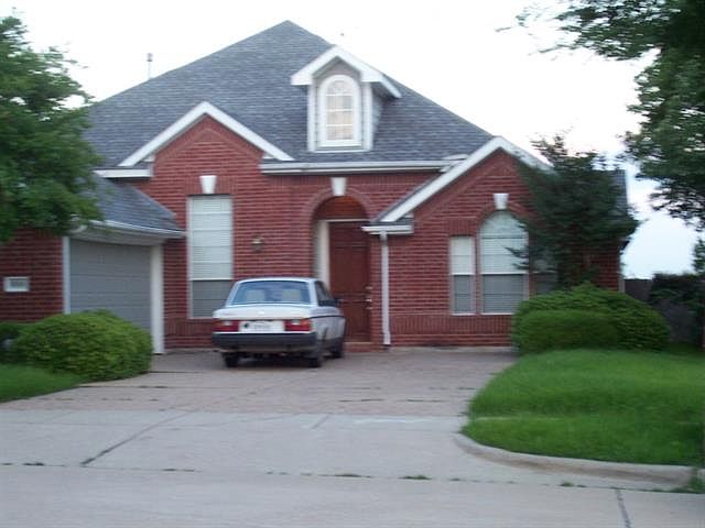 1st image of 9018 Bottlebrush Ln
