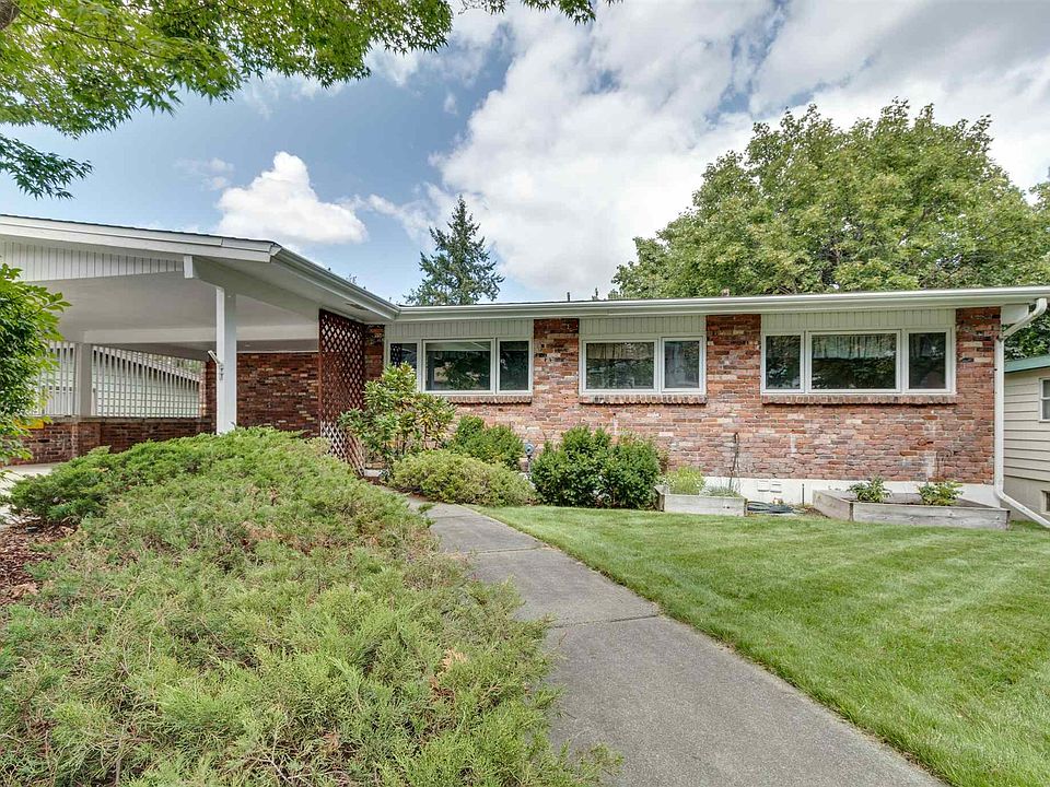1st image of 3827 E 15th Ave