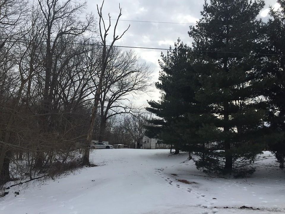 2nd image of 1128 E 1700 North Rd