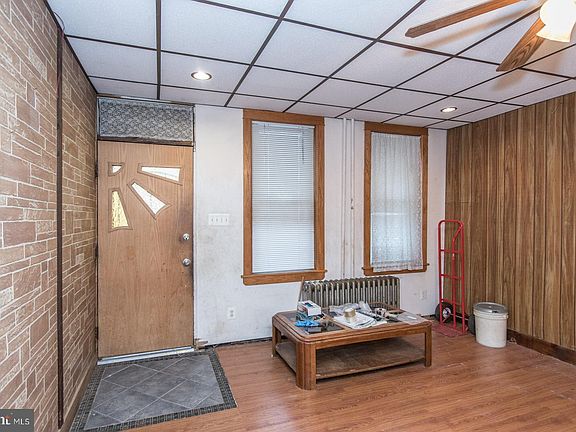 5th image of 2507 E Monmouth St