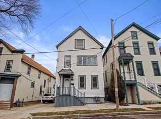 1140 E Kane Pl, Milwaukee, WI 53202