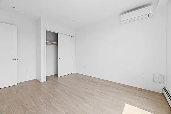 Rented by REAL New York | media 51