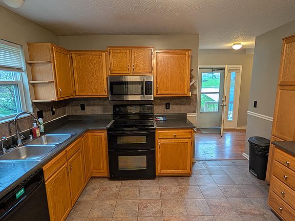 3rd image of 7486 Sterling Springs Way