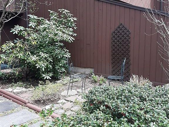 3rd image of 3164 Cadys Arbor