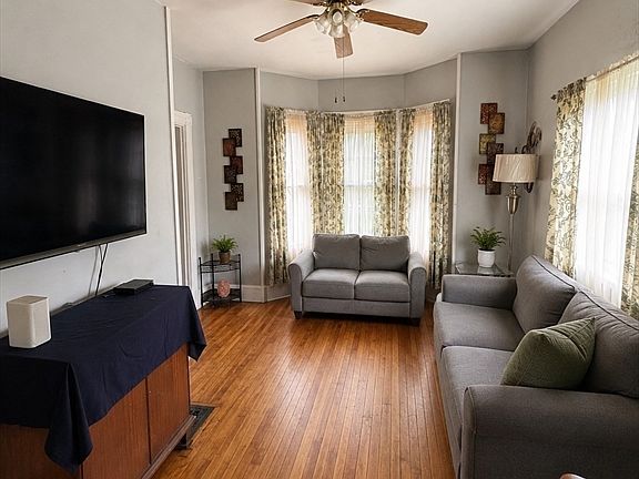 3rd image of 31 Central Ave