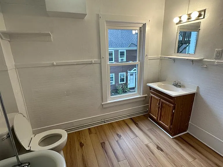 62 S Willard St — Photo 5