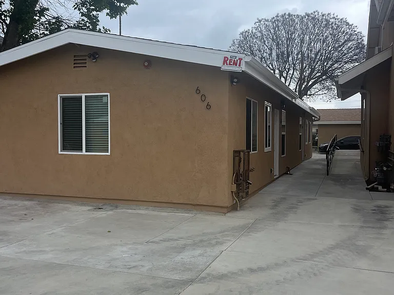 606 S Acacia Ave #A — Photo 18