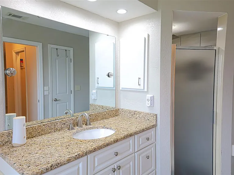 1690 Waxwing Ct — Photo 11