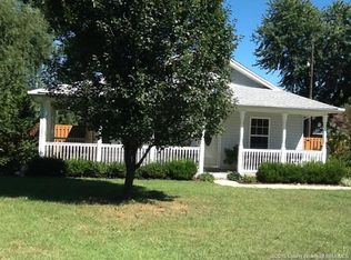 904 Merriam Dr, Clarksville, IN 47129