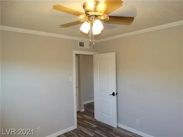 1111 S Casino Center Blvd — Photo 13