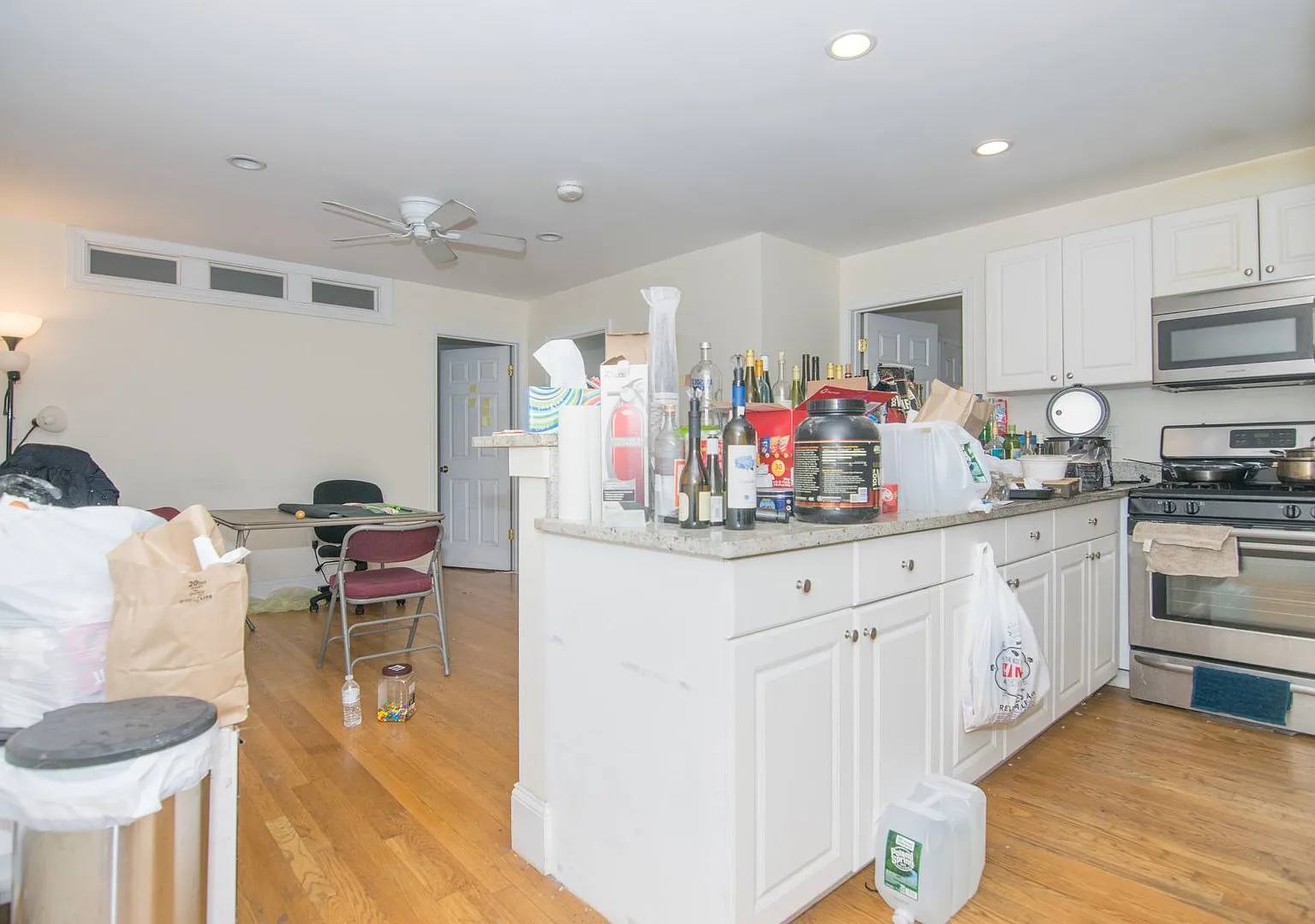Brookline 3 Bed w/ Heat & Hot Water Included Cats OK — Photo 1