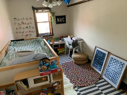 Rented by Compass | media 21