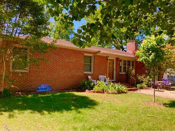 1st image of 423 Magnolia Ave