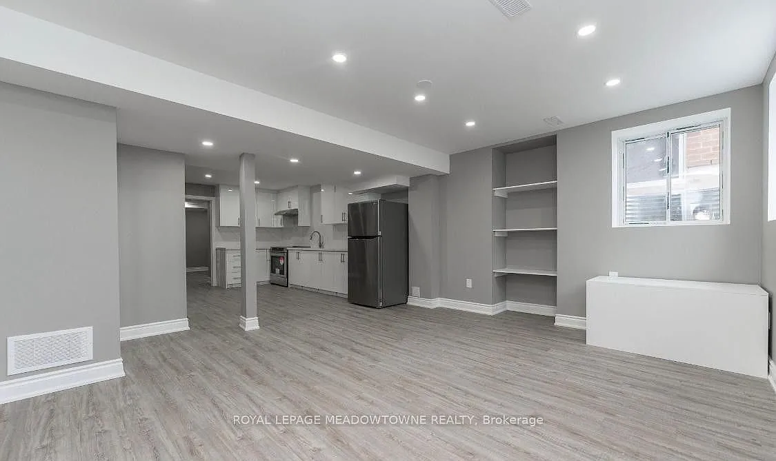 2 bed, $2,000 — Photo 3