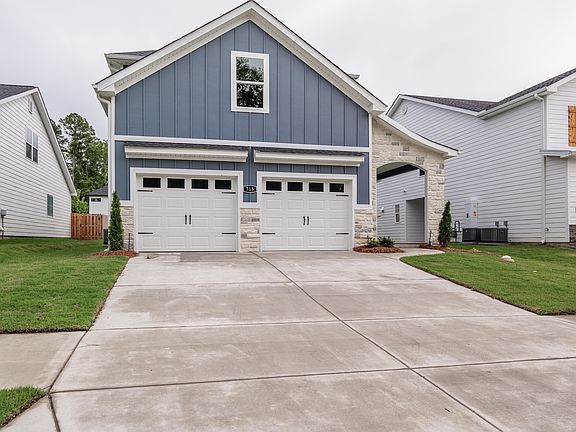 4th image of 715 Ronaldsay Road