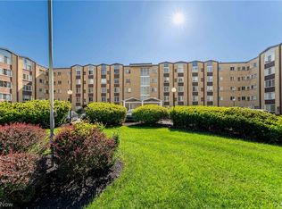 25735 Lorain Rd Unit 513, North Olmsted, OH 44070