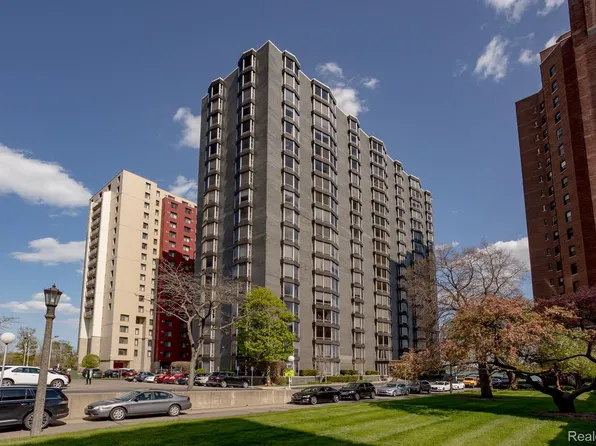 8200 E Jefferson Ave APT 1605, Detroit, MI 48214