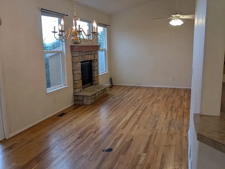 7113 Appletree Loop — Photo 4