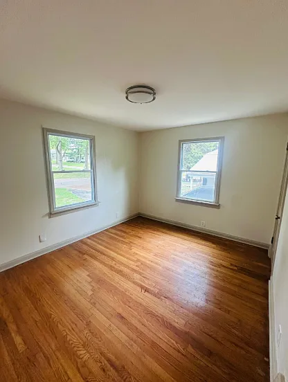 7806 Underhill Dr — Photo 6