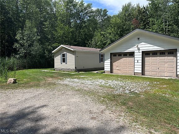 2nd image of 4871 Edwards Dr