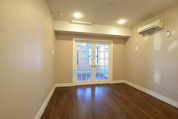 Rented by null | media 11