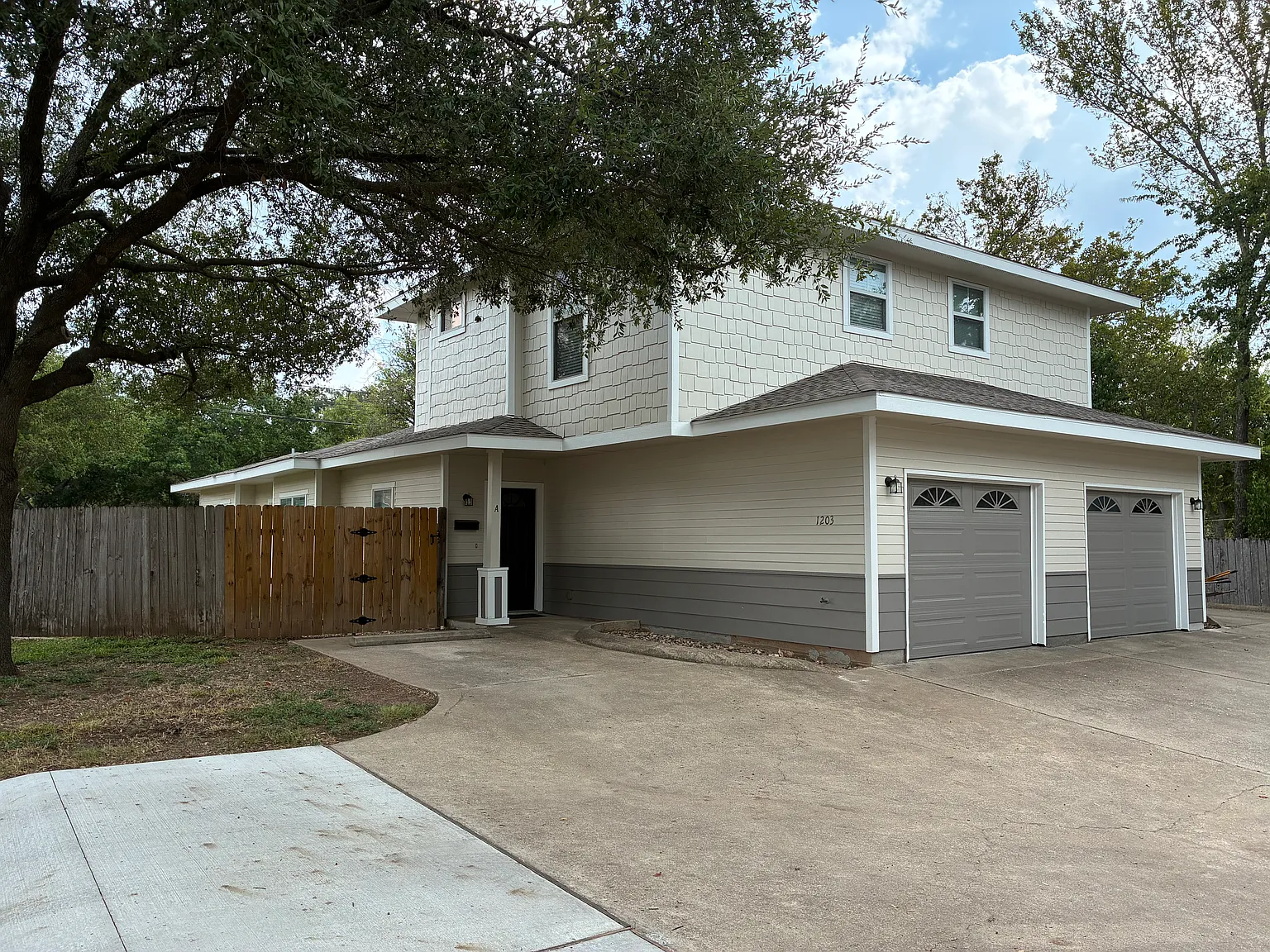 2 bed, 1405 sqft, $2,975 — Photo 1