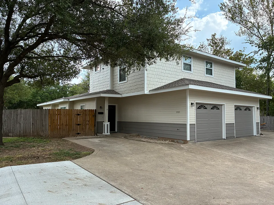 1203 W North Loop Blvd #A