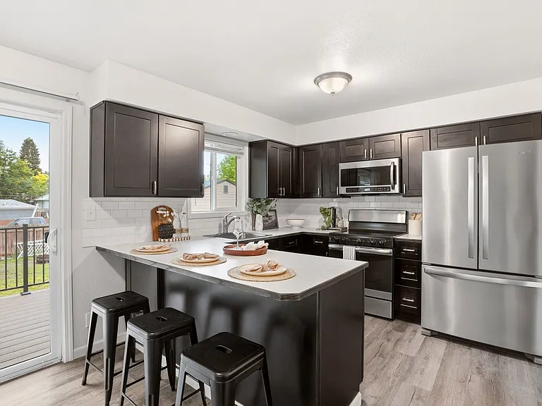 3010 N Willow Rd — Photo 19