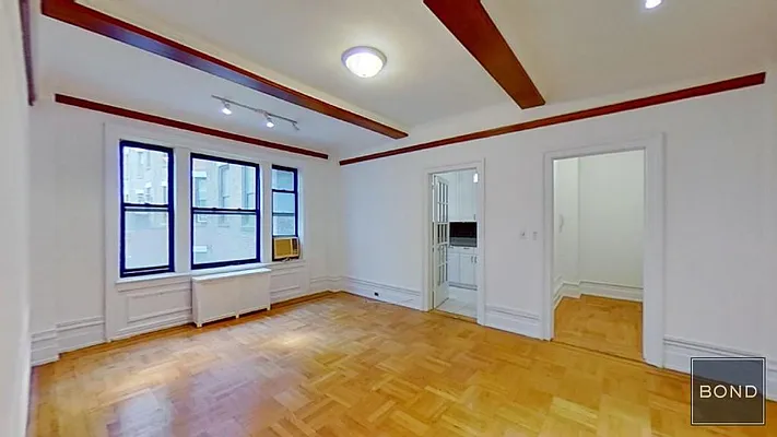 Rented by Bond New York | media 2