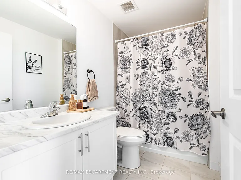 450 Dundas St E #708 — Photo 27