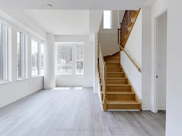 556 Marlee Ave #105 — Photo 10