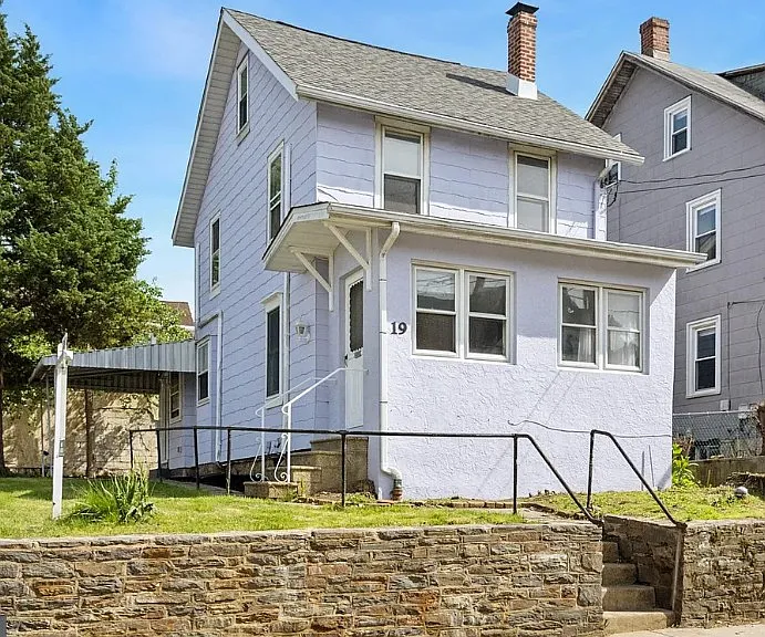 19 S Warner Ave — Photo 3