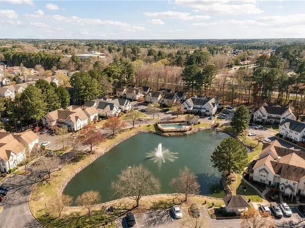 322 Gainsborough Sq, Chesapeake, VA 23320