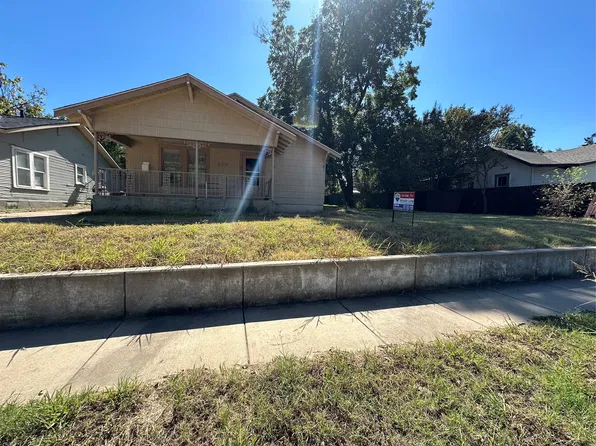 829 W Beddell St, Fort Worth, TX 76115