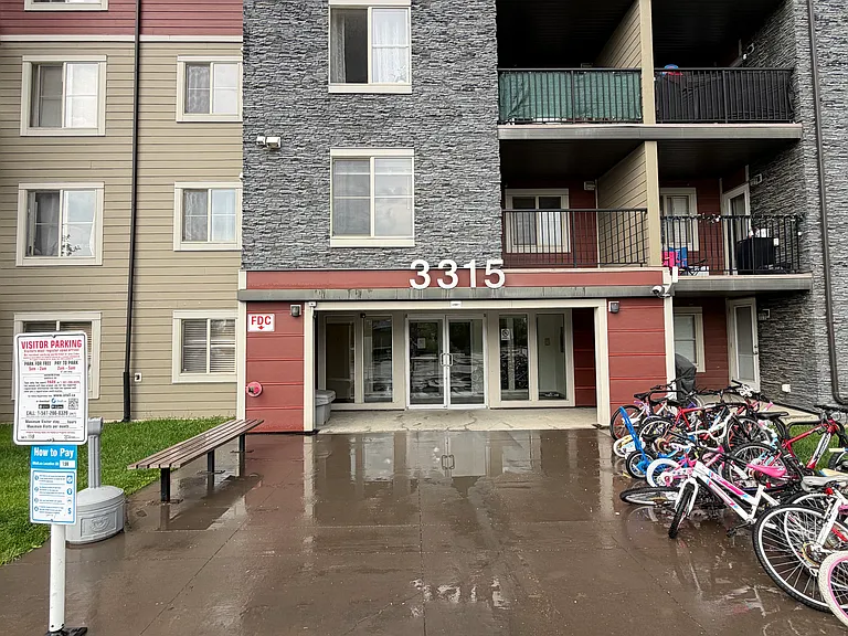 3315 James Mowatt Trl SW — Photo 1