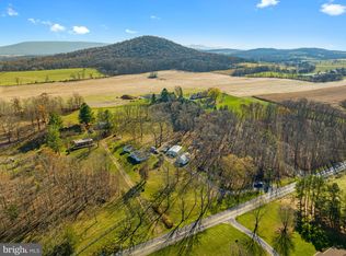 6138 S Middle Rd, Mount Jackson, VA 22842