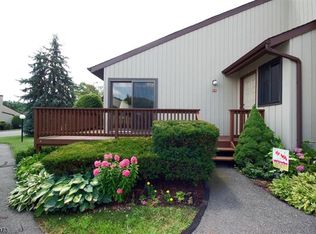 250 Ridgedale Ave APT M3, Florham Park, NJ 07932